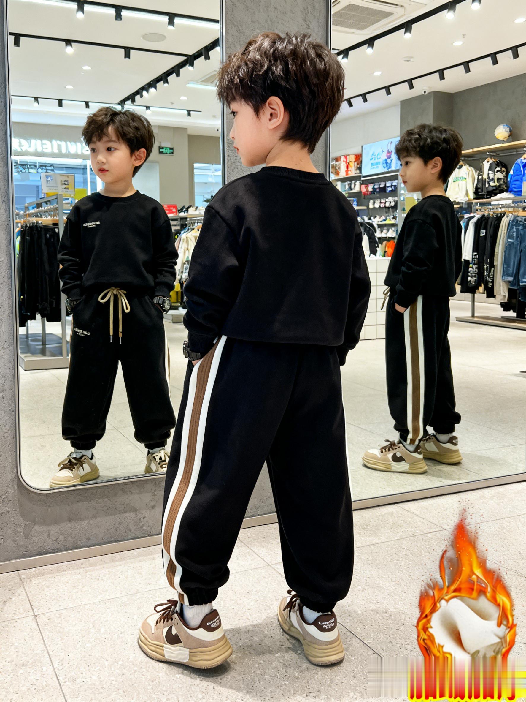 质量贼好，有加绒和不加绒的，穿着舒服又保暖