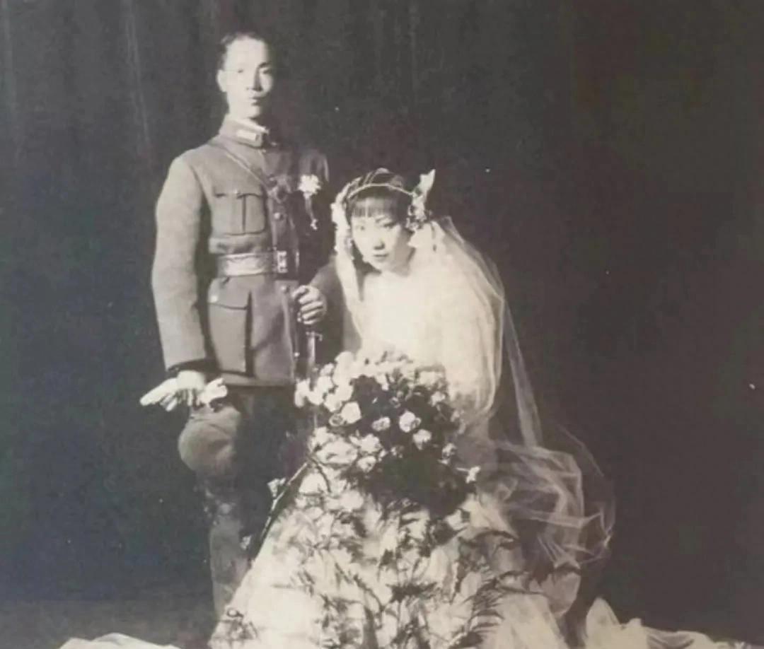 1924年，陈诚回到老家，6年未见的妻子本想与他同房，谁知他连睡了3天客房，妻子