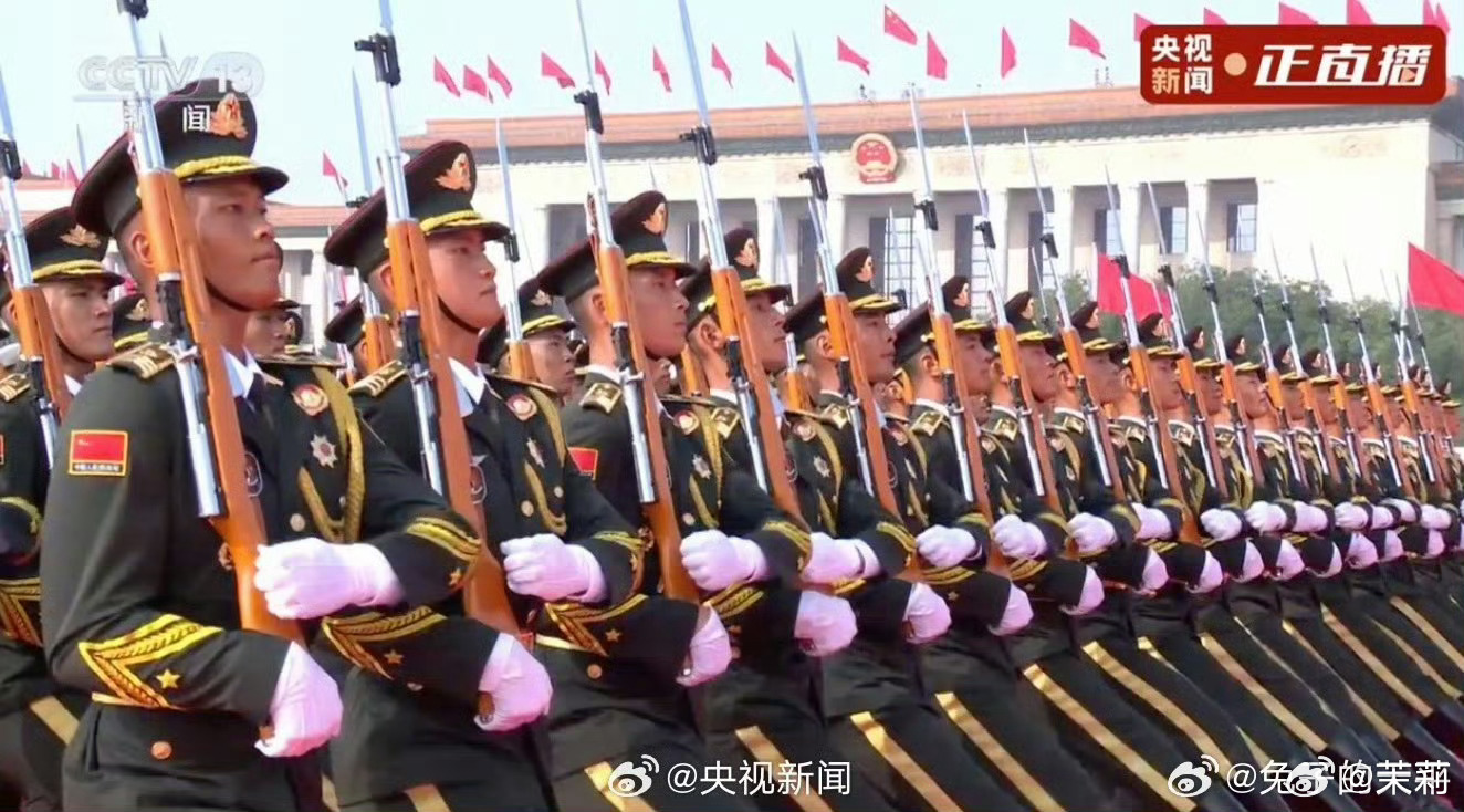 阅兵 强迫症狂喜真是毫无瑕疵，极度舒适！ 什么叫做仪式感？看了九三盛大阅兵 才知
