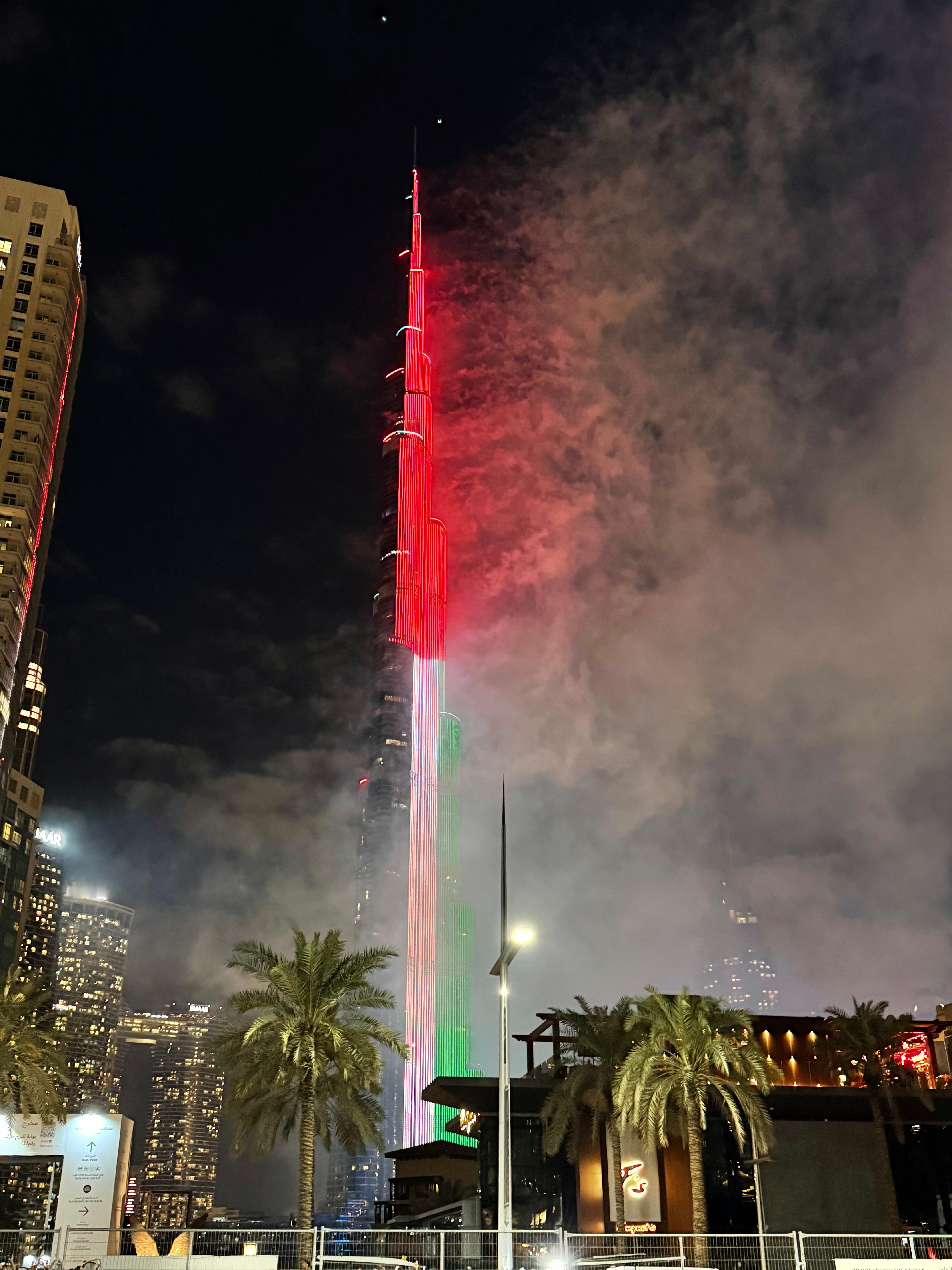 早安！2026！！一年一年又一年新年快乐新年第1天升国旗 阿联酋·迪拜塔（哈利法