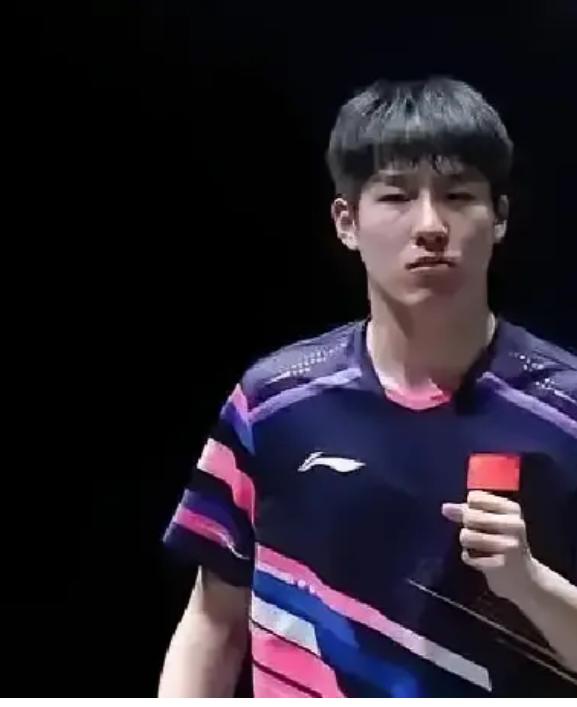 恭喜温瑞博3:1贾维斯，晋级男单16强！下一场内战对阵向鹏！
6月19日WTT卢