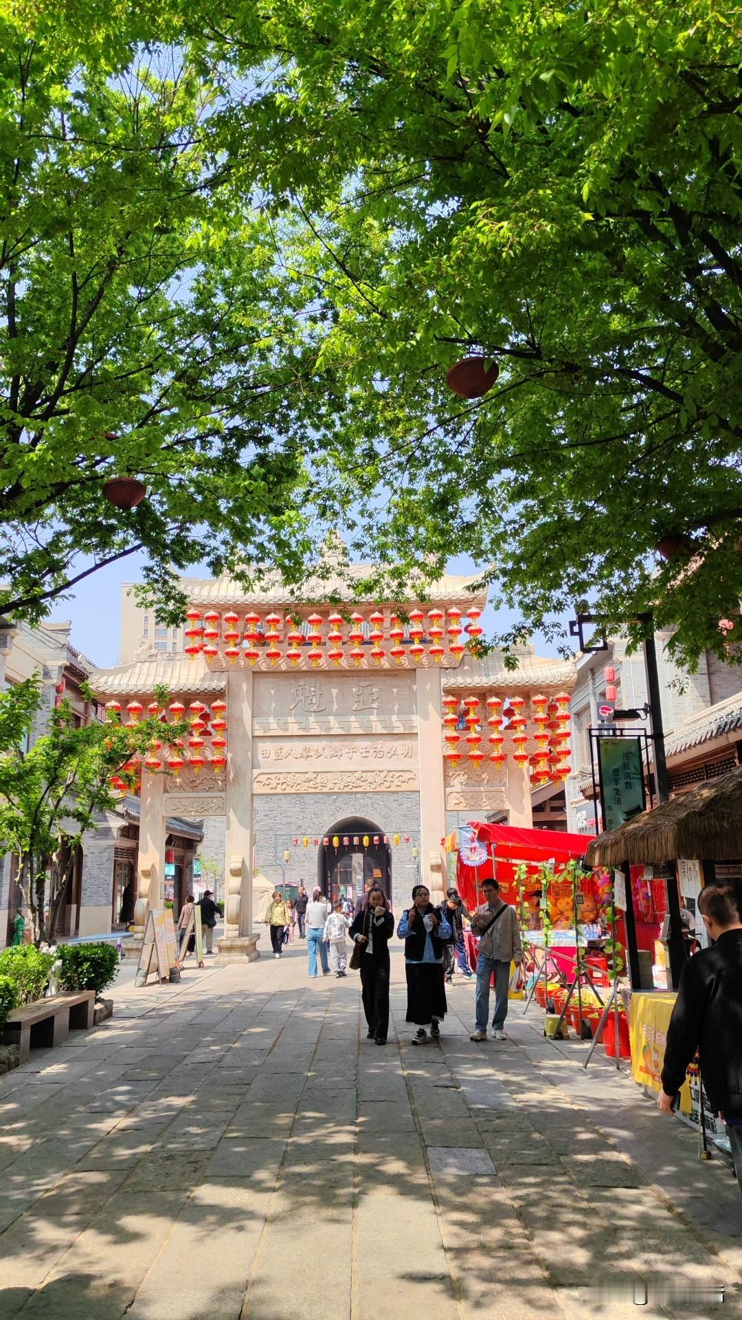 即墨方言里的古汉字：哫，不哫声就是不说话

你信不信，即墨人随口说的方言竟然都是