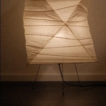 晚安 今夜，书香伴晚风。世界读书日的最后一刻，愿你把白日的忙碌放下，以书为灯，照