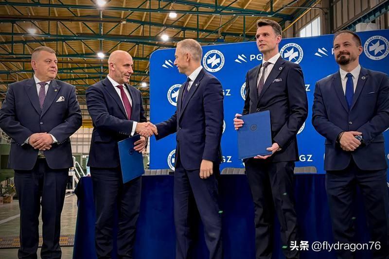 🚀  🇵🇱 CAMM-ER防空导弹生产中心的建设

波兰公司波兰国防集团和