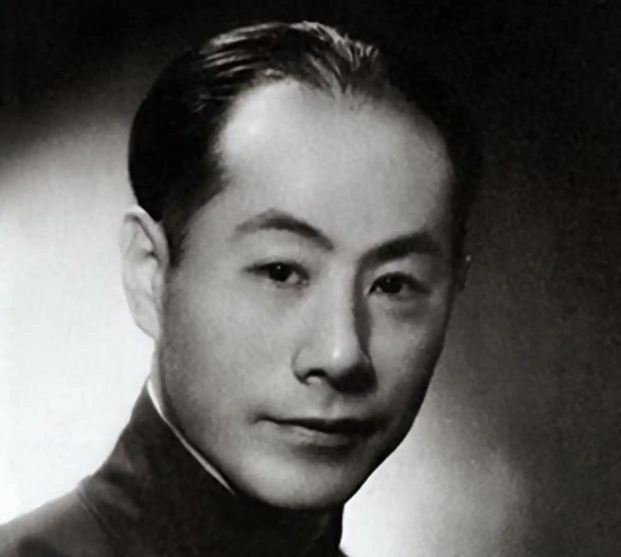 1935年正月十五元宵夜，上海天香阁灯火通明。

37岁的张伯驹推开二楼雅间的门