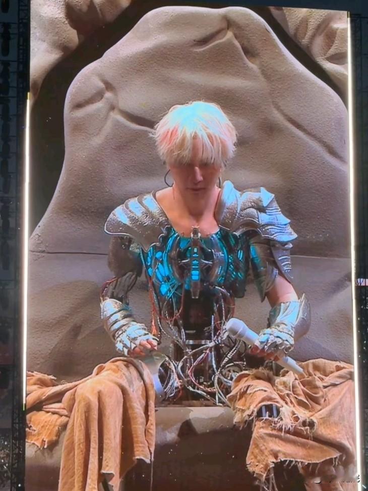 脑机接口的危害。用“科技向善”为幌子，为“老弱病残痴”安装脑机接口，为脑机接口技