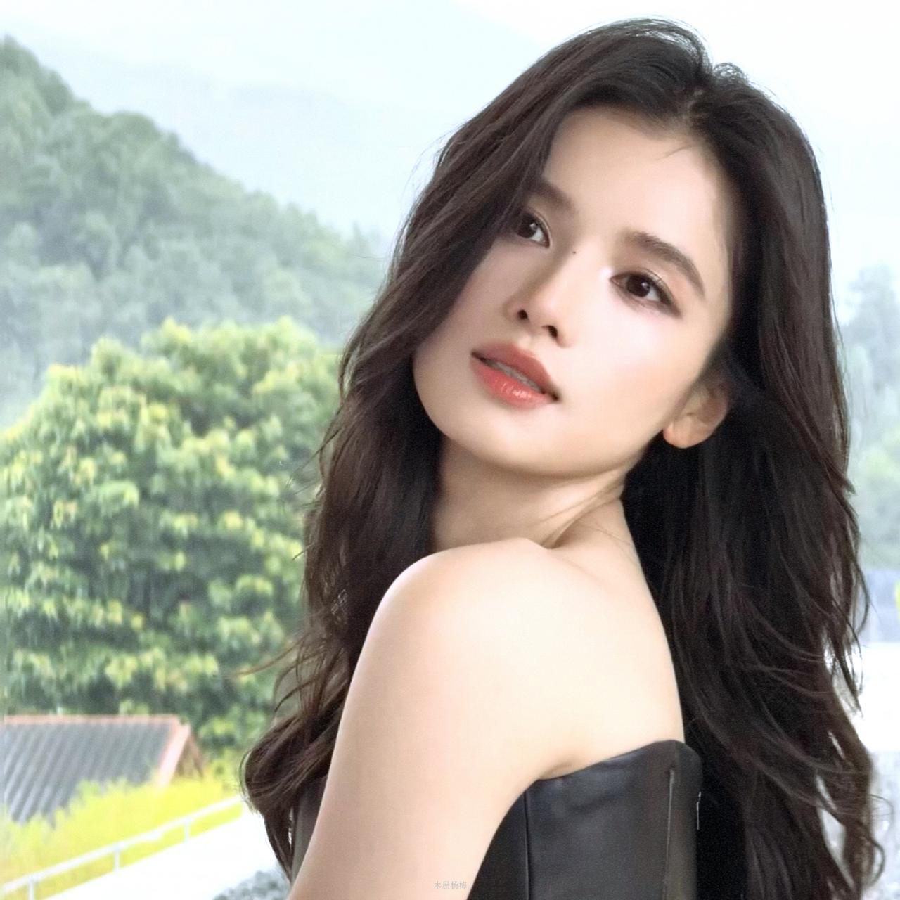 张婧仪晒照，热爱生活的女孩子，这状态真的无敌