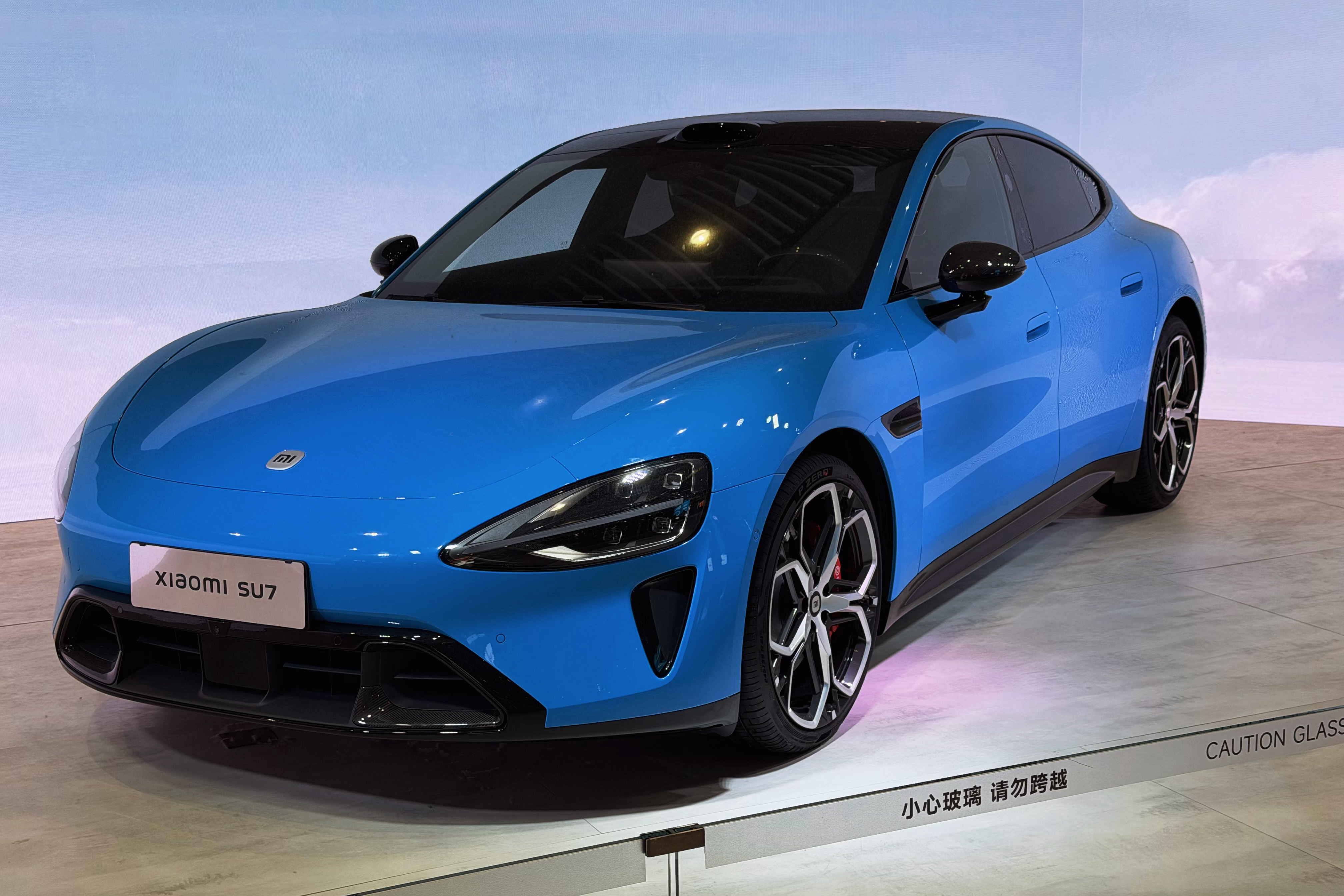 新一代SU7将在三月发布，这个现象级的产品在发布后2年后终于迎来升级了。初代SU