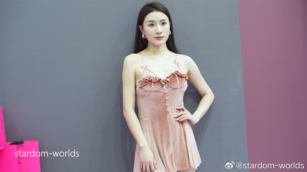 模特深圳国际内衣展siuf2025 2025深圳SIUF内衣展D2 圣迪亚丝内衣