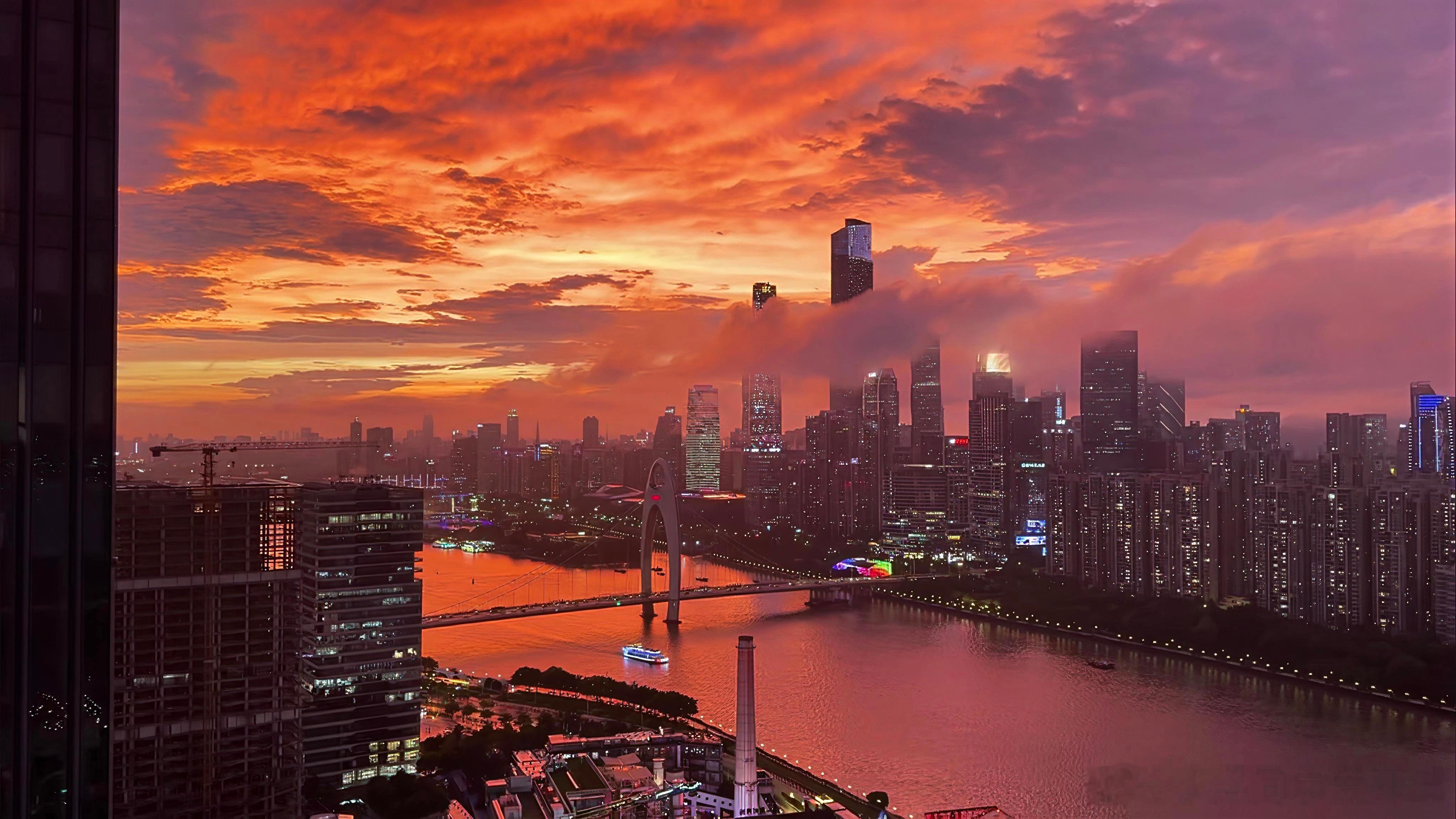 广州昨天的世纪晚霞，真的太美了广州晚霞 广州