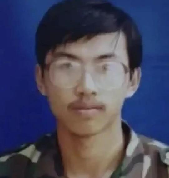 谁能想到，当年山东济阳那个风光无限的尖子生，考上南京大学还不到一年，跟同学借了1