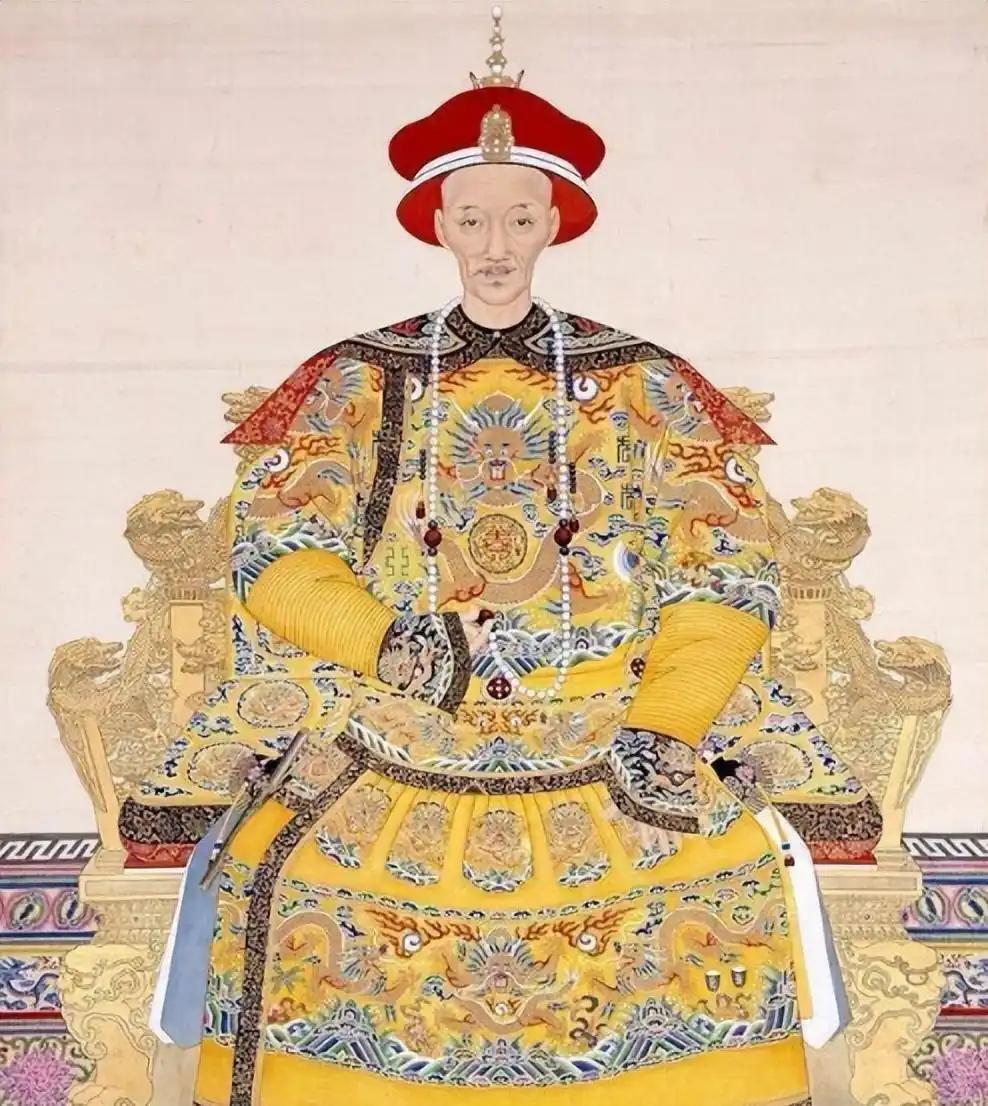 道光皇帝：清朝最节俭的天子，越省越亏的奇葩故事。

统治四亿人口的大清皇帝，袖口