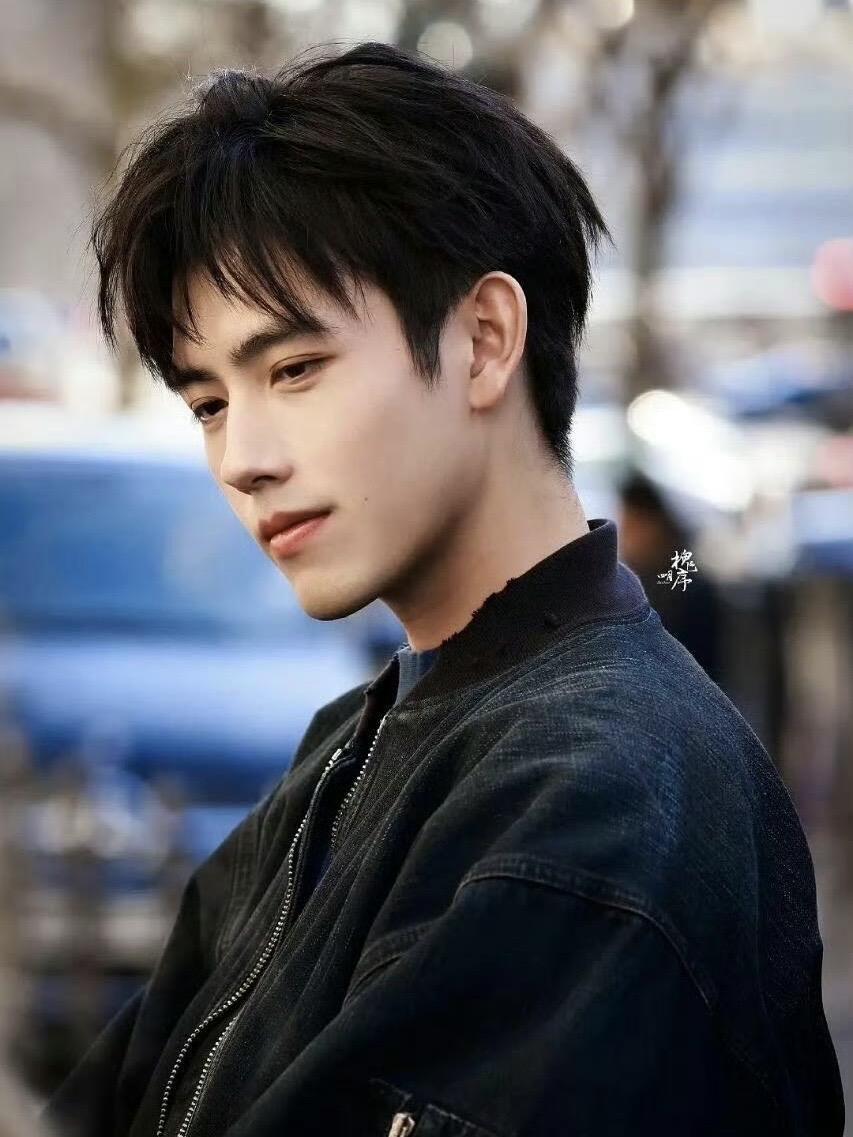 来人呐赐封阿瑟太子妃！