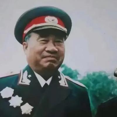 1983年9月24日，朱老总的孙子朱国华在天津被执行死刑，行刑那天，朱家没有一个