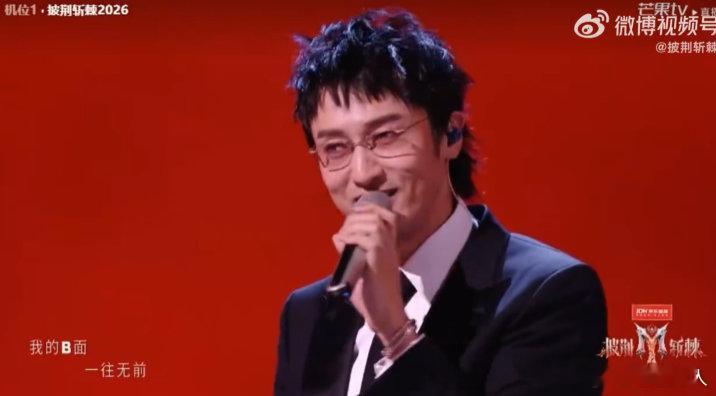 王传君披哥VCR爱情公寓片段 王传君终于原谅爱情公寓了 有生之年居然等到这个画面