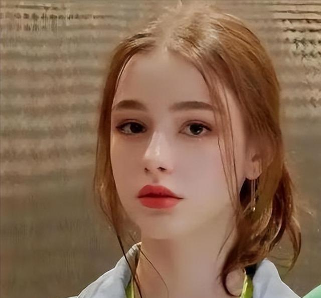 乌克兰还有一个大问题很多人都没注意到，那就是乌克兰的女人将来该怎么办？战争把男人