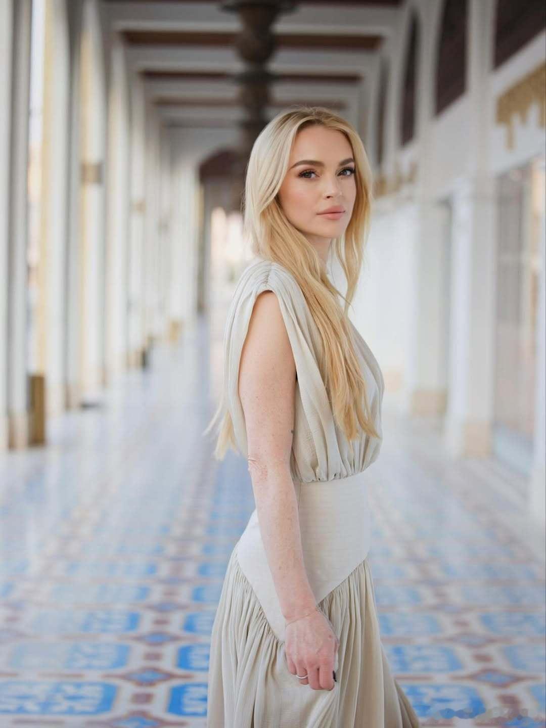 林赛罗韩分享在卡塔尔的美照，这次到当地参加活动lilo还特地带上了家人，顺道观光