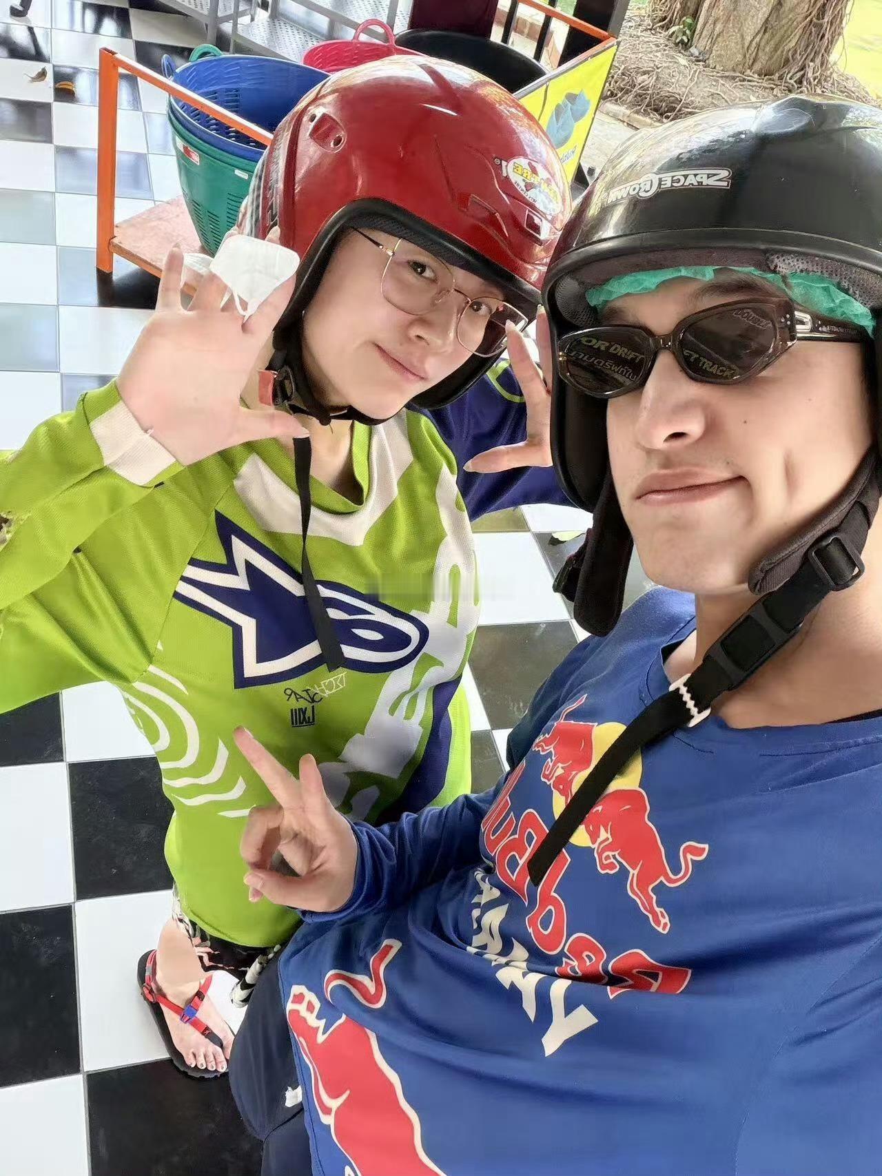 李嘉格带男友上结婚综艺可以可以，想看，嘉格也是迎来了好日子，想看两个人谈甜甜的恋