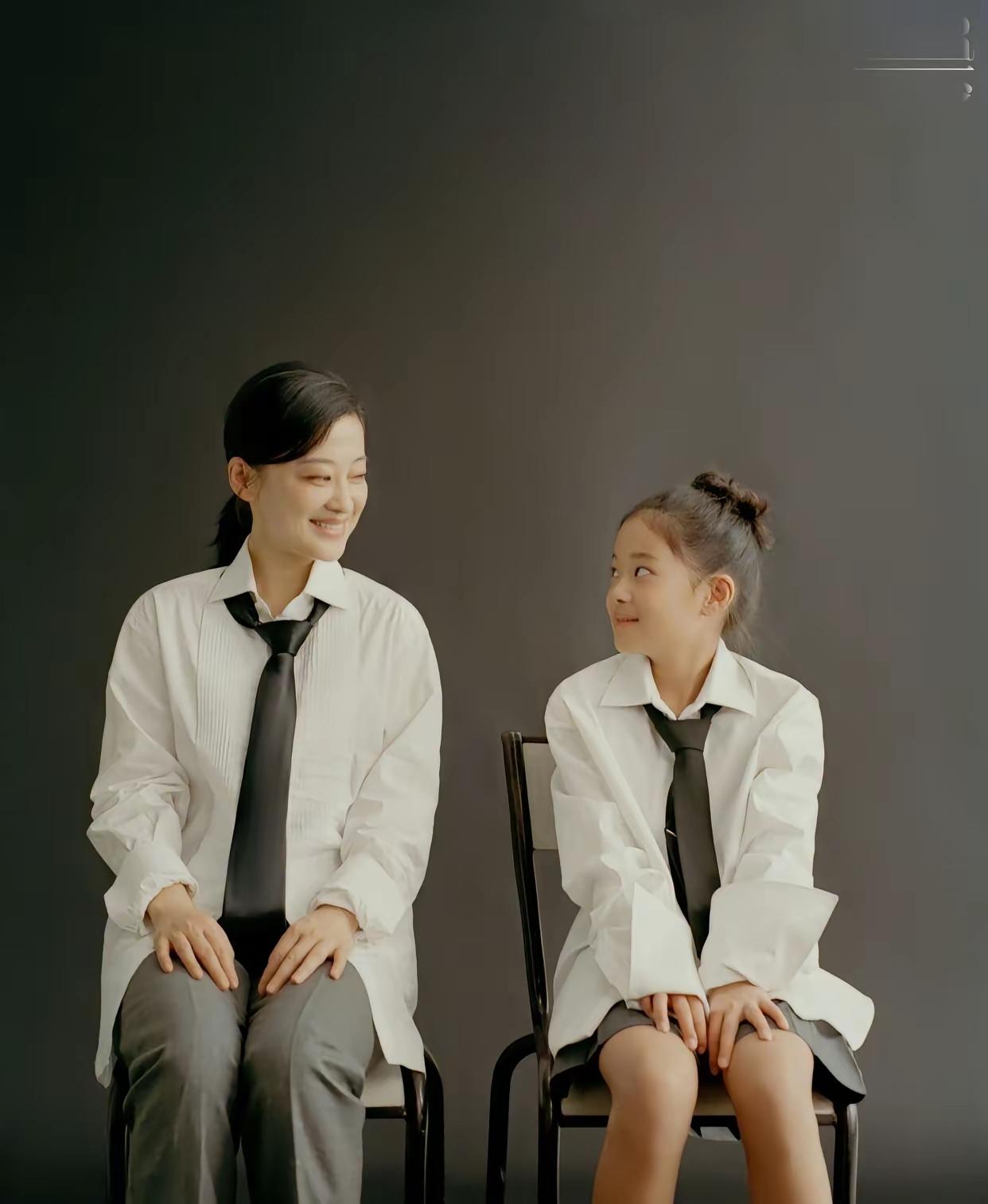 梅婷女儿的名字起的好！曾慕梅，“慕”字是：爱慕、钦慕、喜欢。一个“慕”字是桥梁，