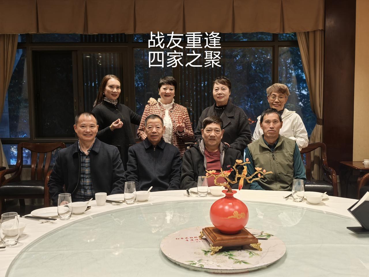人生有了当兵的历史，一辈子不后悔；人生缺少了当兵的历史，会遗憾一辈子。
三年战友