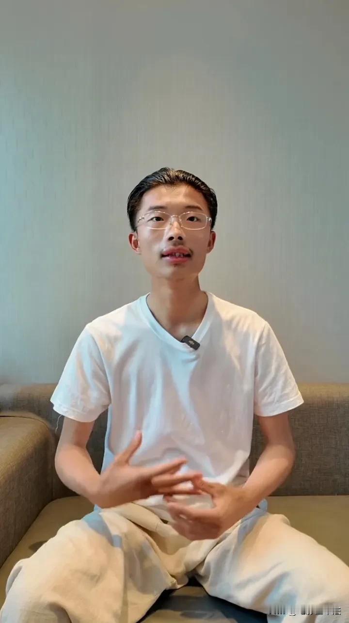 郭有才接受“北京青年报”采访，总结8条要点如下：

①爆火出乎意料，主要是运气，