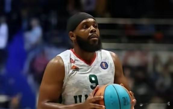 山西男篮又开始折腾，开启换援模式了！
今天山西男篮官宣，新外援奈特已经完成签约。