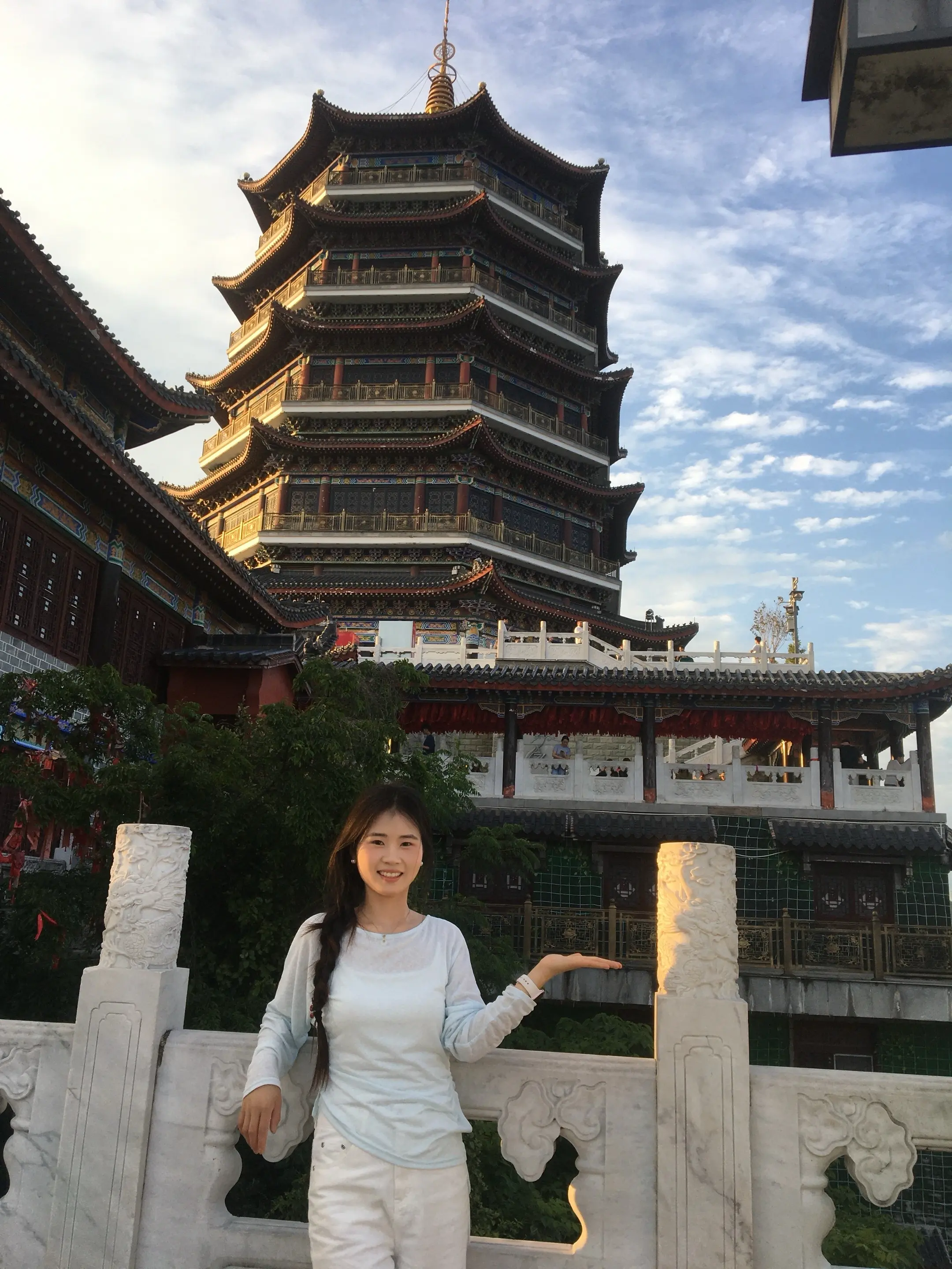 我给你8️⃣千块入赘我家，房子我买，车子你买，生2个孩子跟你姓，两边父...