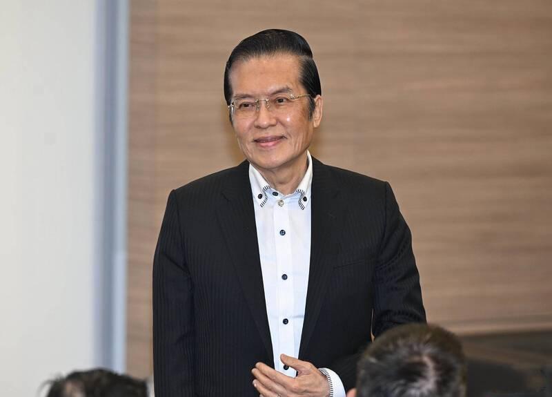 国民党副主席张荣恭今天点出，赖清德当局一直自认有美国可恃，执意推行“台独”路线，