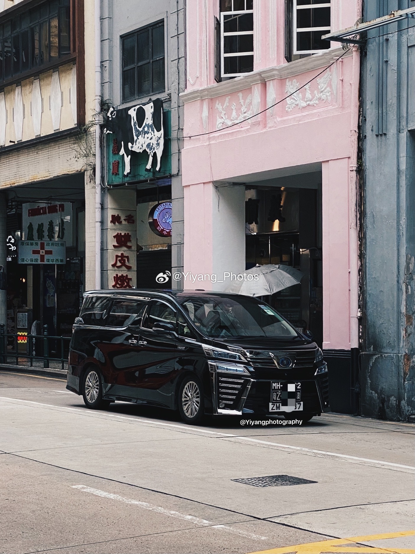 又到了最近遇到的一些车系列时间, 一些三地牌, 保姆车居多  ​​​