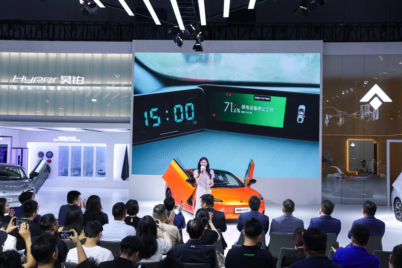 2023成都车展开幕，近1600辆车里最会玩的原来是它？8月25日，一年一度的成