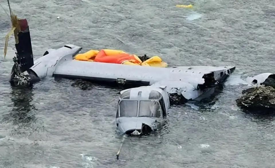 事实证明，跟美国谈判，就是要来点硬的！中美谈判之际，美国两架战机相继在南海坠毁，