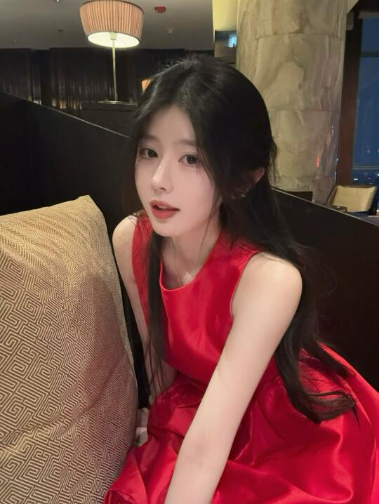 红色好显白