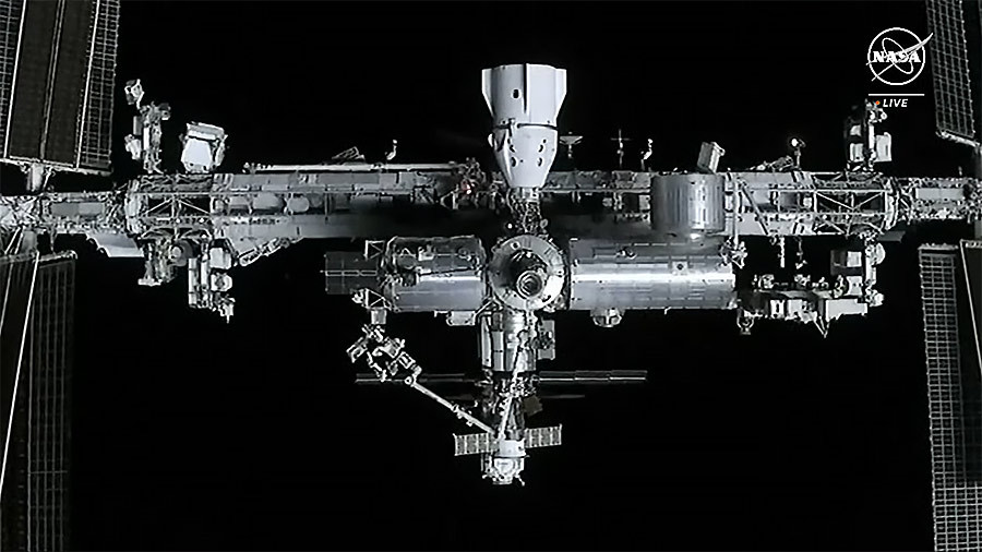 北京时间11月11日18时7分，SpaceX的货运龙飞船自动与国际空间站和谐号节