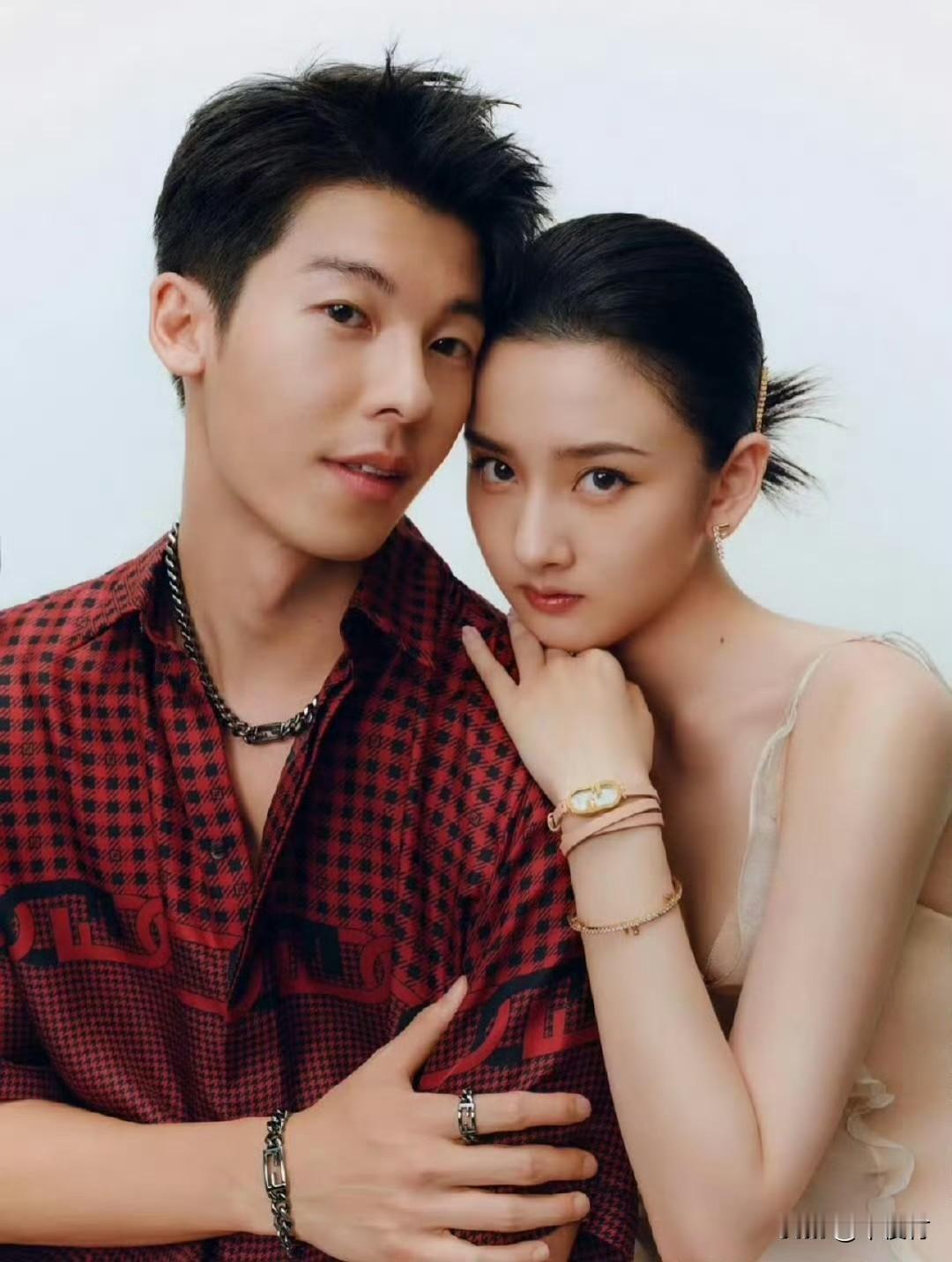 宋祖儿唯一一个没有cp感的男演员
许光汉唯一一个没有cp感的女演员