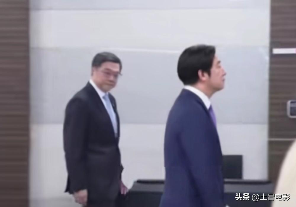 赖清德自己跑大陆卖过虱目鱼，现在骂大陆“以农逼政”？
 
这话能说出口，也算是刷