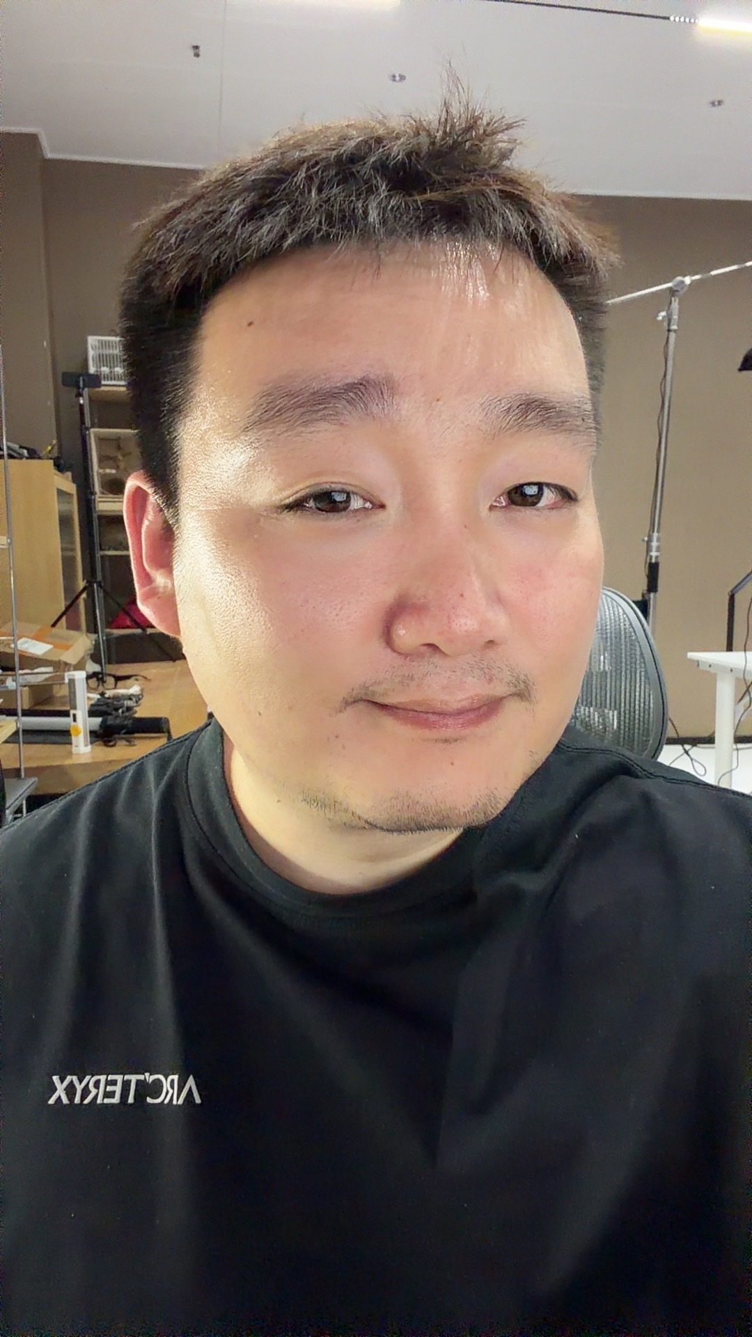 有一说一，这次山东之行很开心，开着特斯拉路上吃着冰糕喝了冷饮晚上和粉丝畅聊国际形
