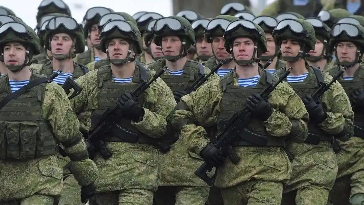 军国主义是怎么冒头的？它需要什么土壤和条件才能长起来？

简单说，军国主义就是把