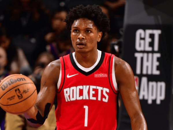 NBA那点事阿门赛季至今的各项数据：17.4分7.0篮板5.1助攻（2.7失误）