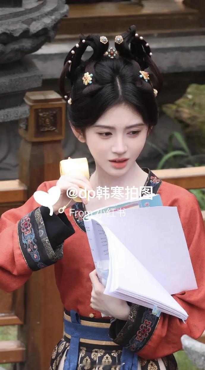 鞠婧祎万花世界唐装新路透图🈶