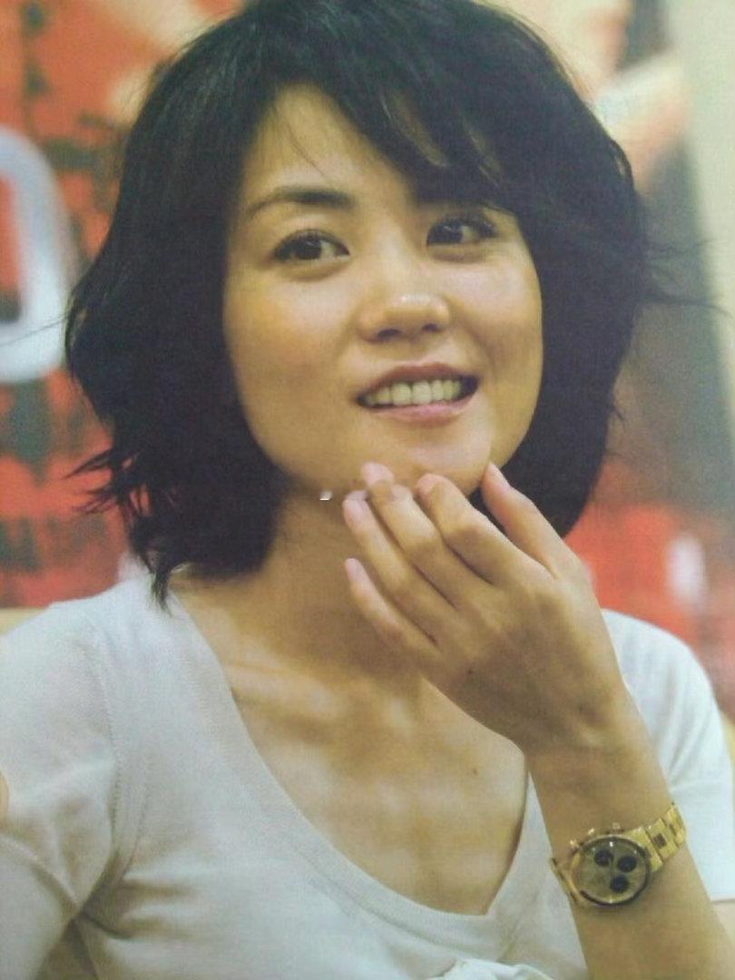 在评论区和两万人合唱王菲如愿为什么总是老歌让人更有共鸣 这种“云合唱”比现场还让
