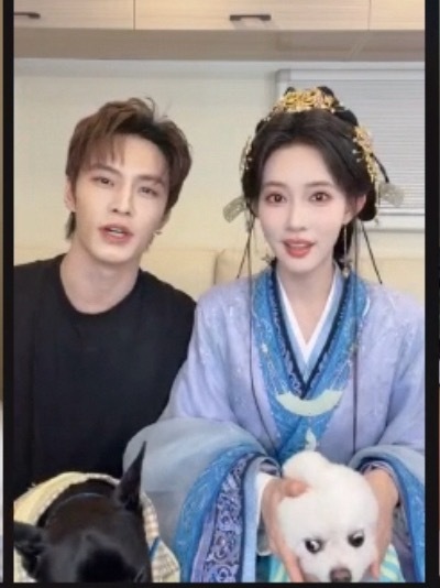 我一共就截了两张图然后第二张的巧克力长这样 