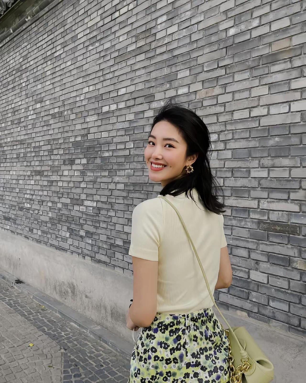 时间比眼睛 更容易看清一些东西随性洒脱