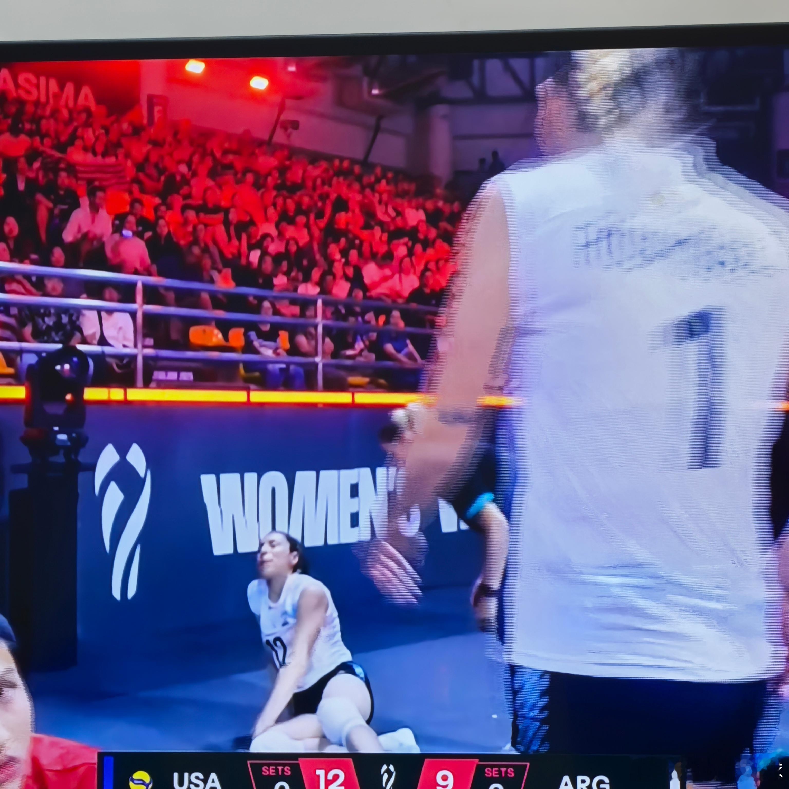 2025女排世锦赛 🇦🇷雄鹰女排真惨，一个夏天能用的副攻各种伤病… ​​​