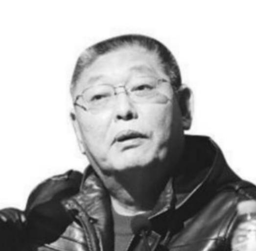 1988年，失业男子在家无聊翻看报纸，八个字窥见时代机遇，一年翻身成为百万富翁！