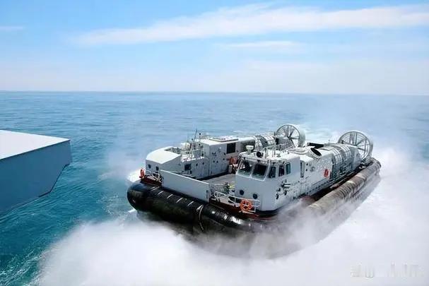 中国购买全球最大气垫艇，4小时可穿越台海，堪称登陆神器
 
我国斥巨资购买乌克兰