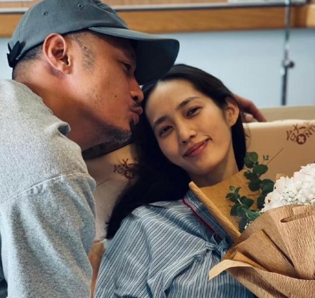 余文乐和老婆王棠云离婚了，不知道是钱的问题，还是感情的事情

女方她本身就是台湾
