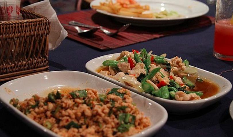 过了五十岁以后，我为了保持年轻态，在饮食和习惯上都做了很大调整，收获很大。
很多