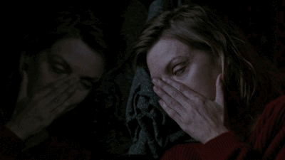 “  小时候哭，是觉得自己太委屈；长大了哭，是对自己太失望           