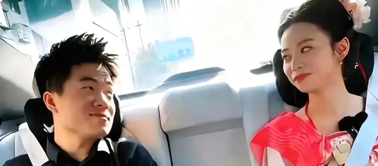 眼神最靠不住，关键时刻它出卖嘴巴。
所以，眼神也是最靠得住的，无论再伶牙俐齿，巧