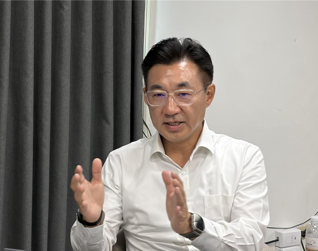 无人机发展“重南轻中” 江启臣抨击赖清德：别只讲讲话
台湾卓越无人机海外商机联盟